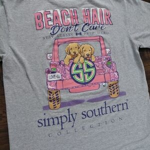 Simply Southern T Shirt - Womens Sz Small - Gray - Unique colorful graphic Dogs